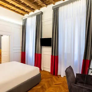 https://largo-arenula-suites.it-romehotels.com