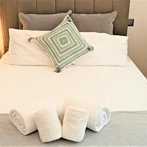 https://faro-comfy-ensuite-guest-house.hotelaalgarve.com