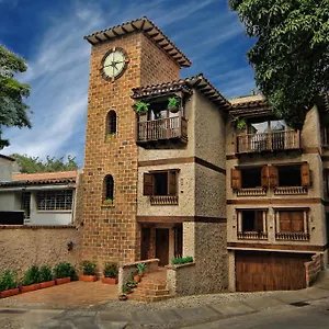 Casa Del Reloj Aparthotel