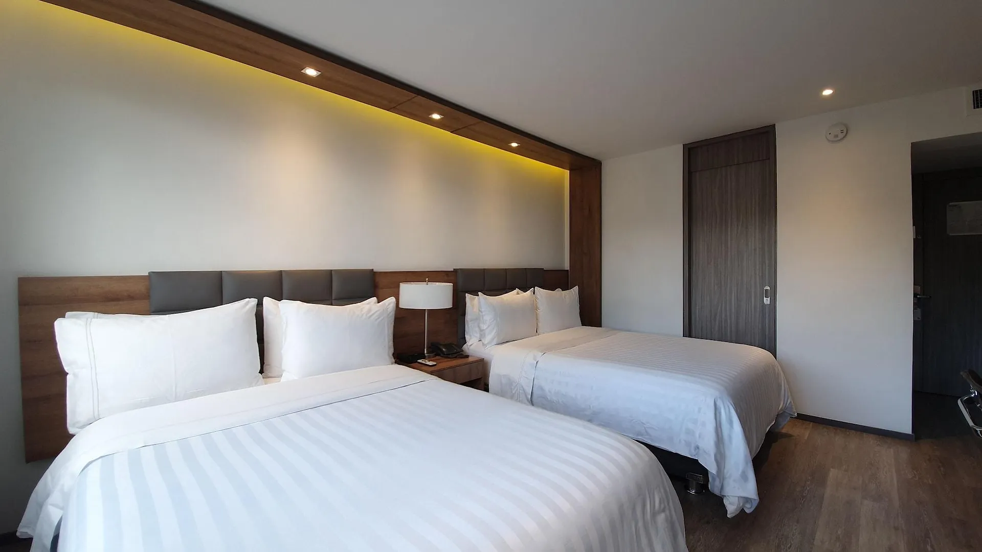 Ghl Hotel Porton Medellín 4*,